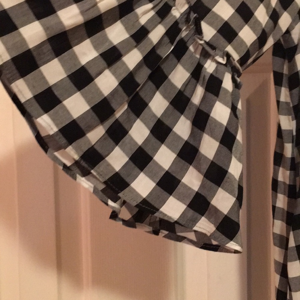 Gingham Check Ruffle Hem Top - Picture 6 of 8